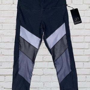 90 Degree by Reflex Cropped Leggings